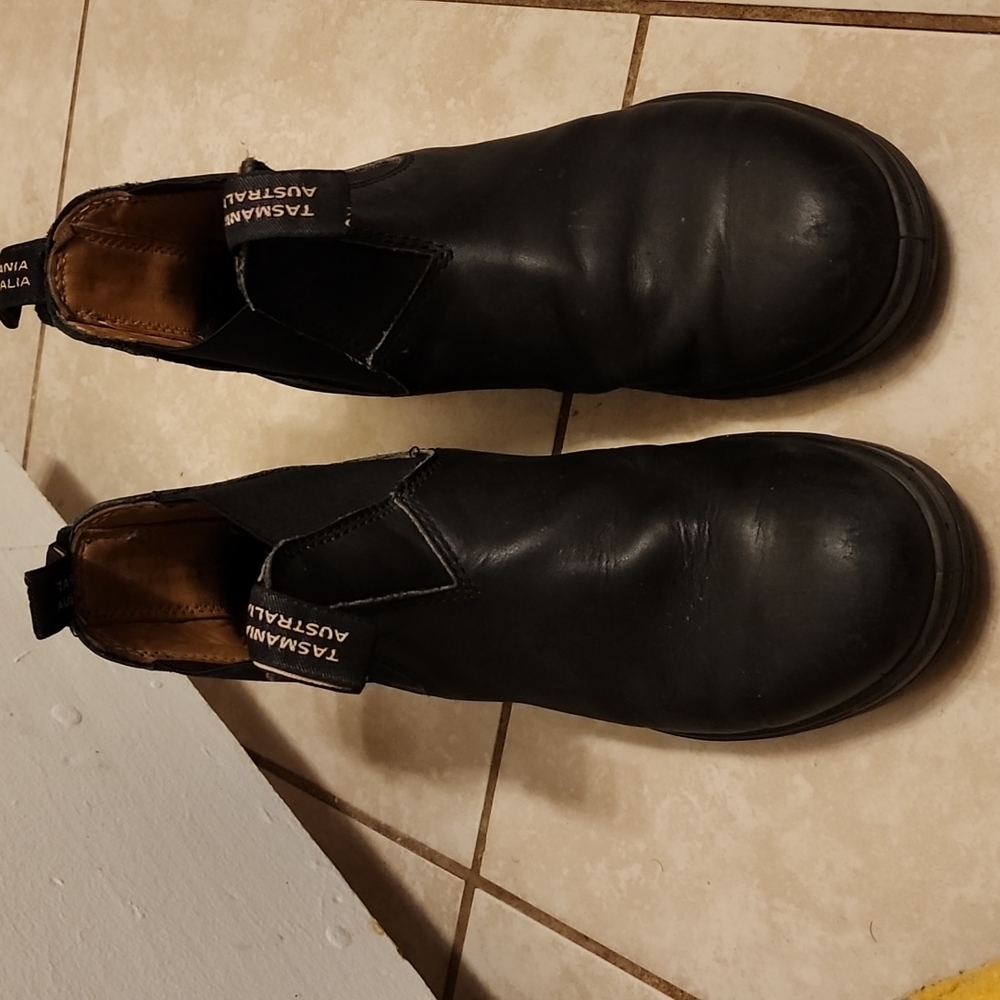 Blundstone Chelsea boots